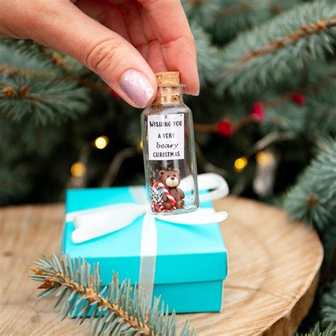 cute present ideas for best friend|small christmas presents for friends.